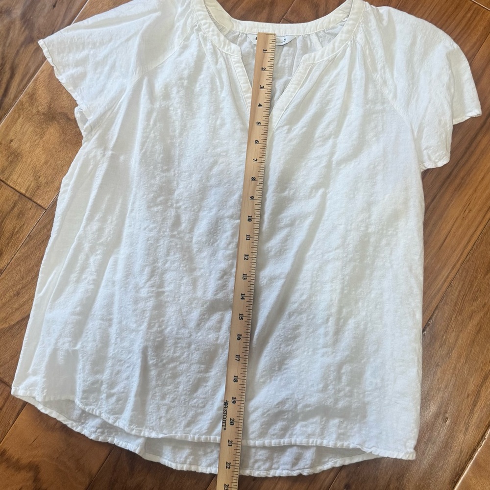 Linen like Short Sleeve Blouse - Picture 2 of 6